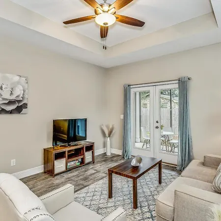Lovely Town-Home In Pensacola Exterior photo