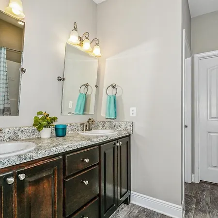 Lovely Town-Home In Pensacola Exterior photo