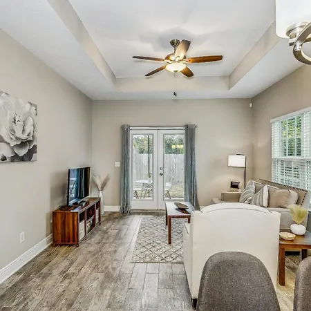 Lovely Town-Home In Pensacola Exterior photo