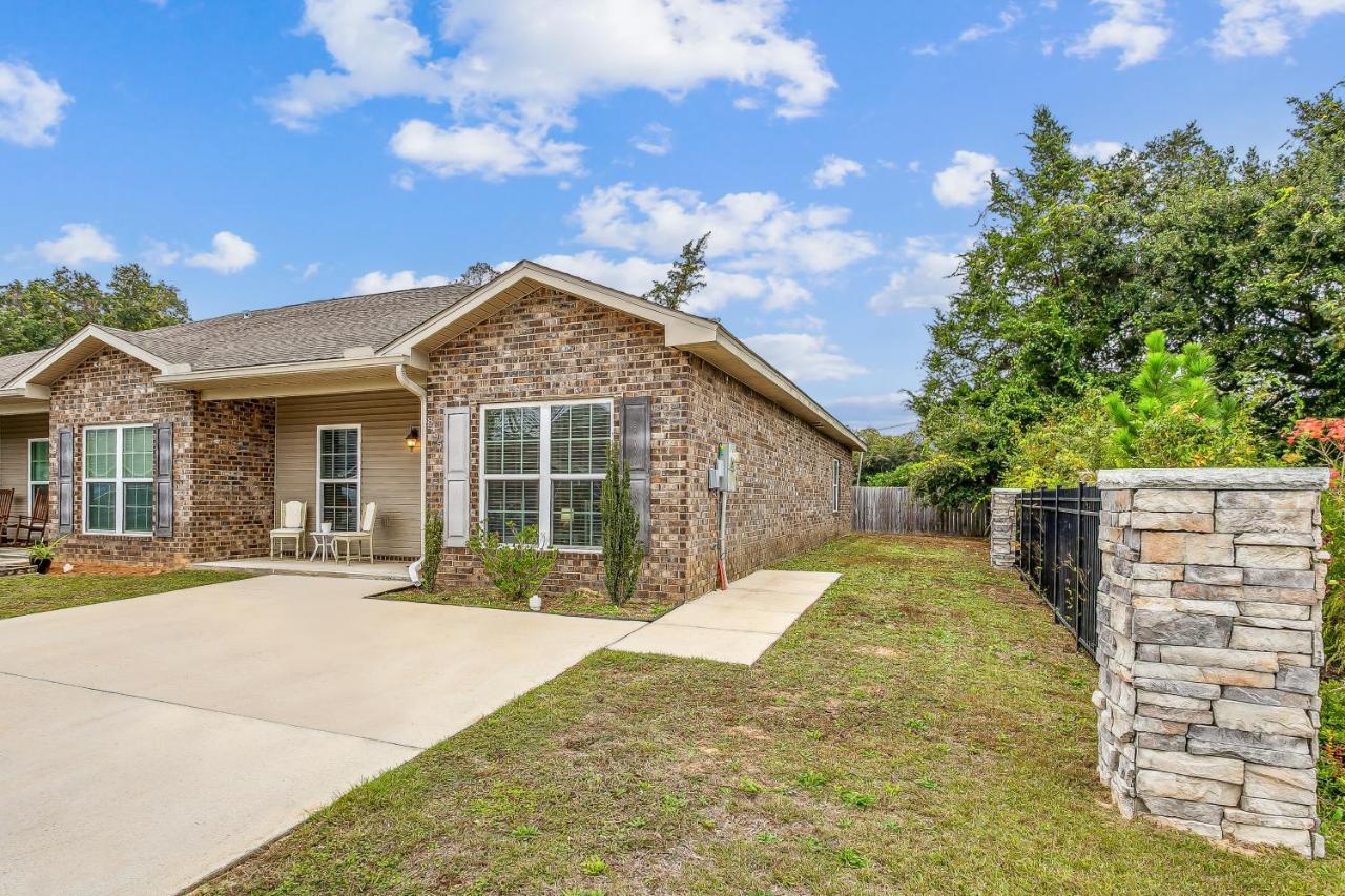Lovely Town-home In Pensacola