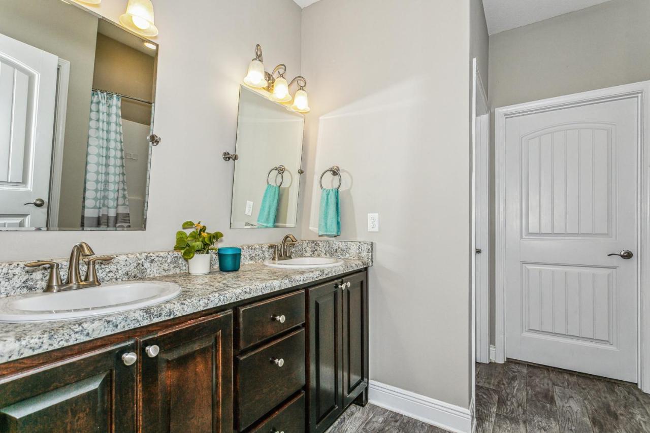 Lovely Town-home In Pensacola