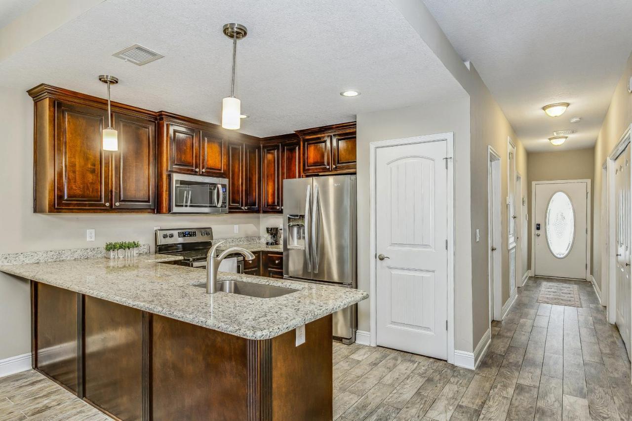 Lovely Town-home In