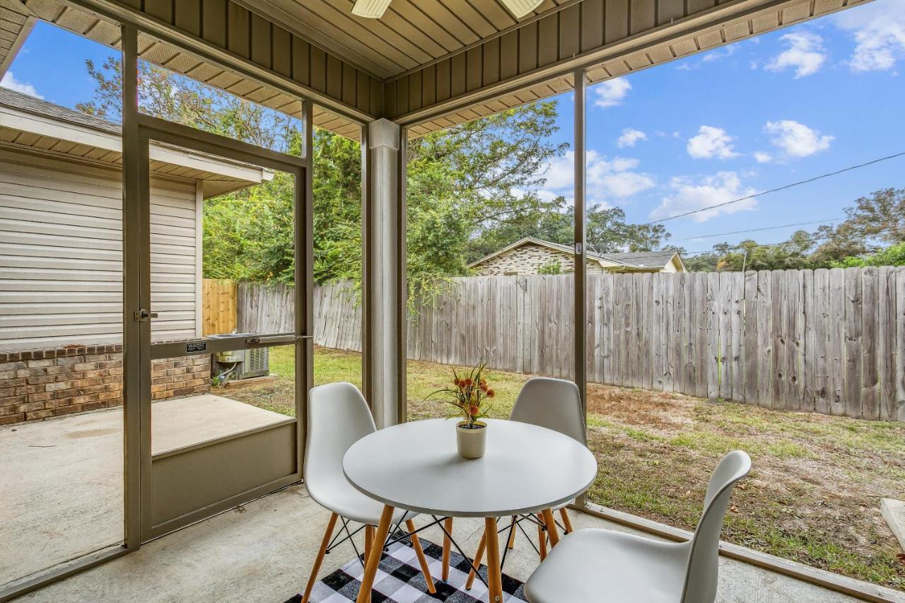 Lovely Town-home In * Pensacola